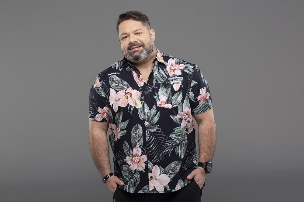 na imagem, o cantor daniel vieira