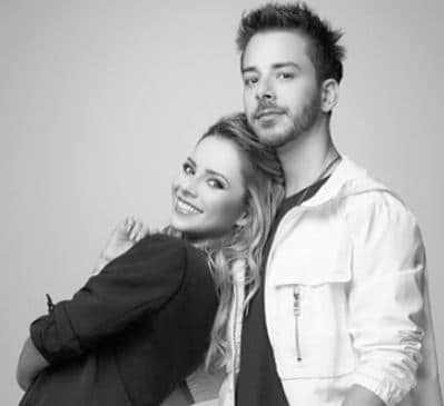 na imagem os irmãos e cantores Sandy e Junior