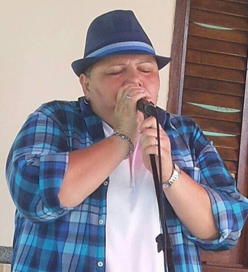 na imagem o cantor Abner Al Sant que fará live