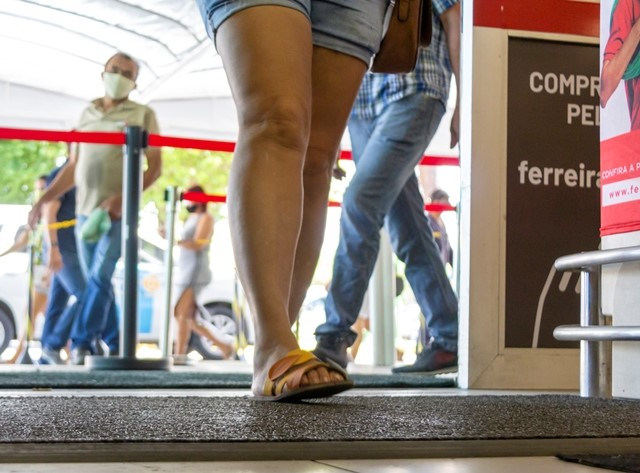 tapete sanitizado na ferreira costa