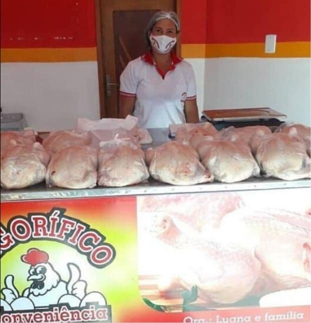 Luana de Jesus em seu frigorífico
