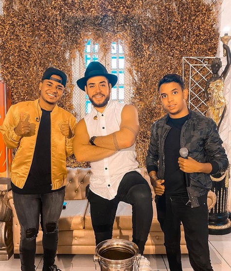 Dan Valente comandou live no último domingo, com apresentação dos influencers Léo Marques e Alesson